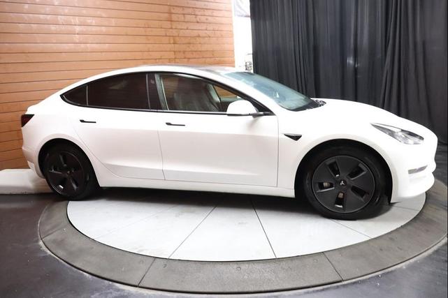 Photo of 2021 Pearl White Multi-Coat Tesla Model 3