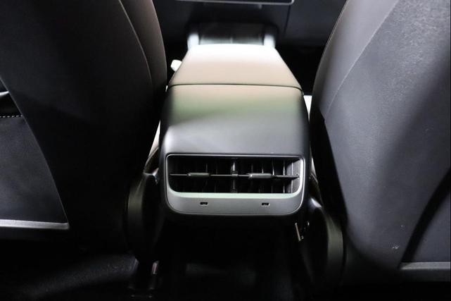 Photo of 2021 Pearl White Multi-Coat Tesla Model 3