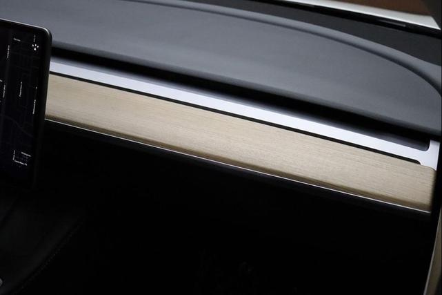 Photo of 2021 Pearl White Multi-Coat Tesla Model 3