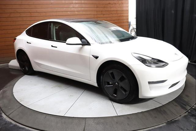 Photo of 2021 Pearl White Multi-Coat Tesla Model 3