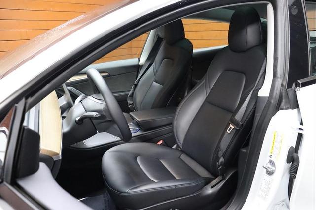 Photo of 2022 Pearl White Multi-Coat Tesla Model 3
