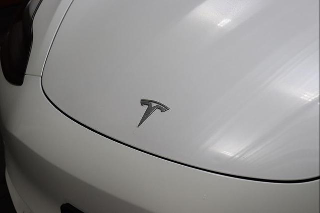 Photo of 2022 Pearl White Multi-Coat Tesla Model 3