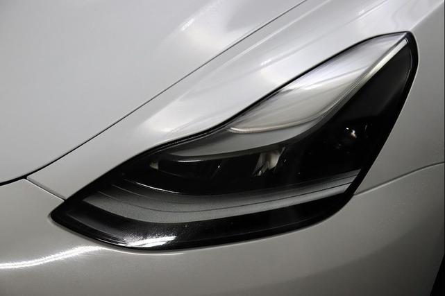Photo of 2022 Pearl White Multi-Coat Tesla Model 3