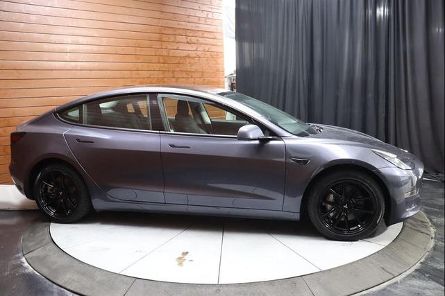 Photo of 2023 Midnight Silver Metallic Tesla Model 3