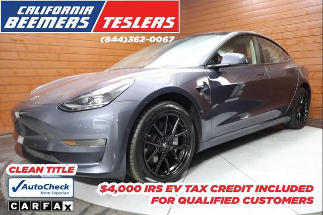 Photo of 2023 Midnight Silver Metallic Tesla Model 3