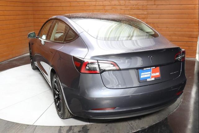 Photo of 2023 Midnight Silver Metallic Tesla Model 3