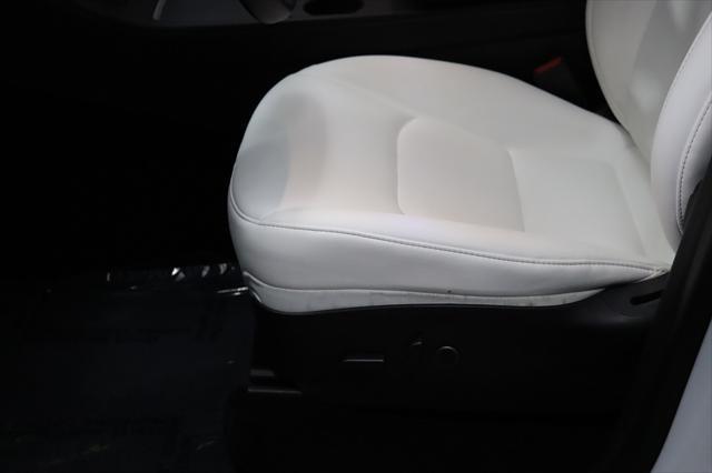 Photo of 2022 Pearl White Multi-Coat Tesla Model Y
