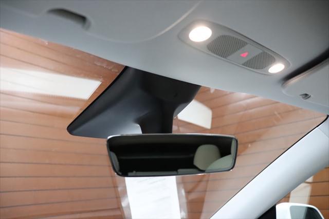 Photo of 2022 Pearl White Multi-Coat Tesla Model Y