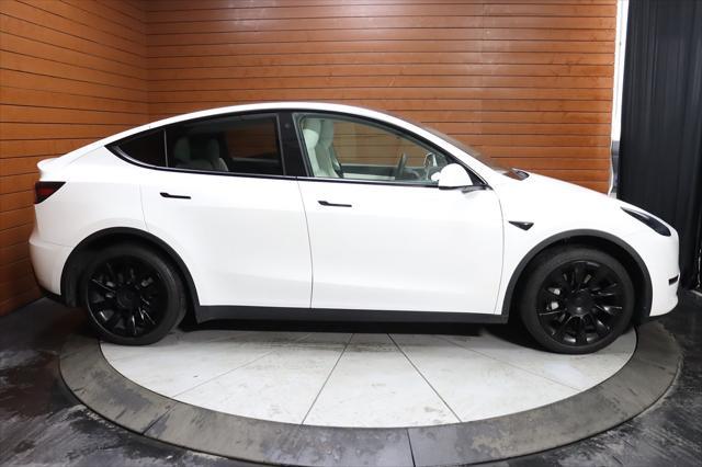 Photo of 2022 Pearl White Multi-Coat Tesla Model Y