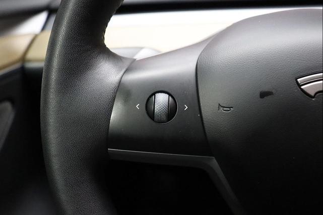 Photo of 2022 Solid Black Tesla Model 3