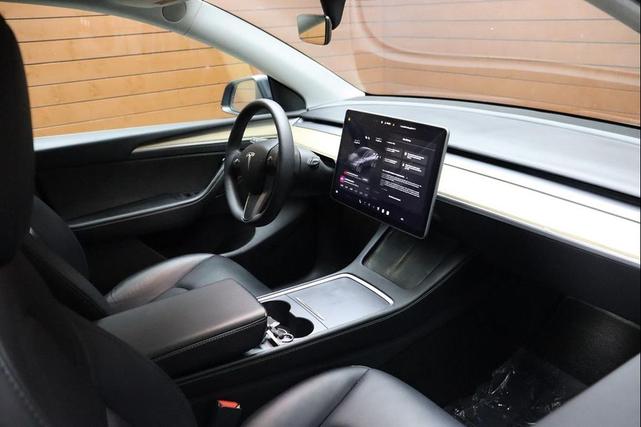 Photo of 2023 Midnight Silver Metallic Tesla Model Y