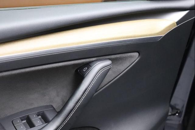 Photo of 2023 Midnight Silver Metallic Tesla Model Y