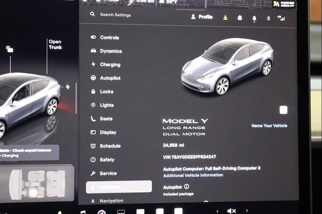 Photo of 2023 Midnight Silver Metallic Tesla Model Y