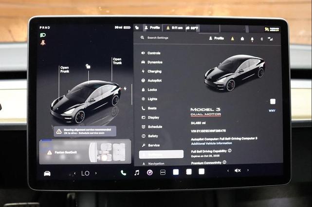 Photo of 2022 Solid Black Tesla Model 3
