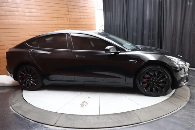 Photo of 2022 Solid Black Tesla Model 3