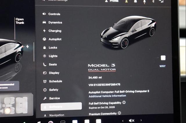 Photo of 2022 Solid Black Tesla Model 3