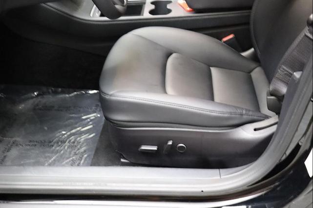 Photo of 2022 Solid Black Tesla Model 3