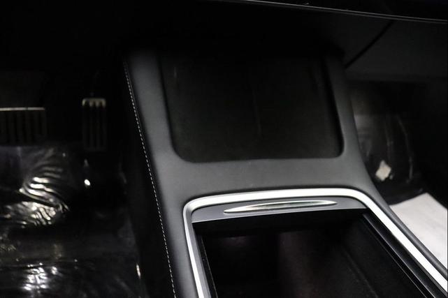 Photo of 2022 Solid Black Tesla Model 3