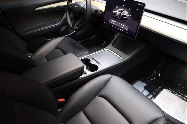 Photo of 2022 Solid Black Tesla Model 3