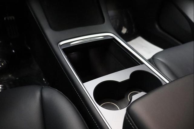 Photo of 2022 Solid Black Tesla Model 3