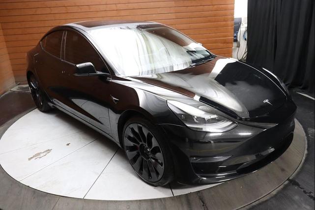 Photo of 2022 Solid Black Tesla Model 3