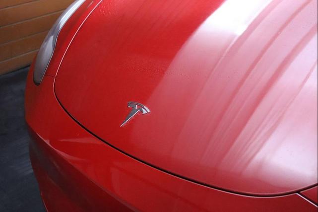 Photo of 2021 Red Multi-Coat Tesla Model Y