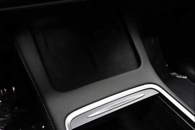 Photo of 2021 Red Multi-Coat Tesla Model Y