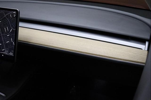 Photo of 2021 Red Multi-Coat Tesla Model Y