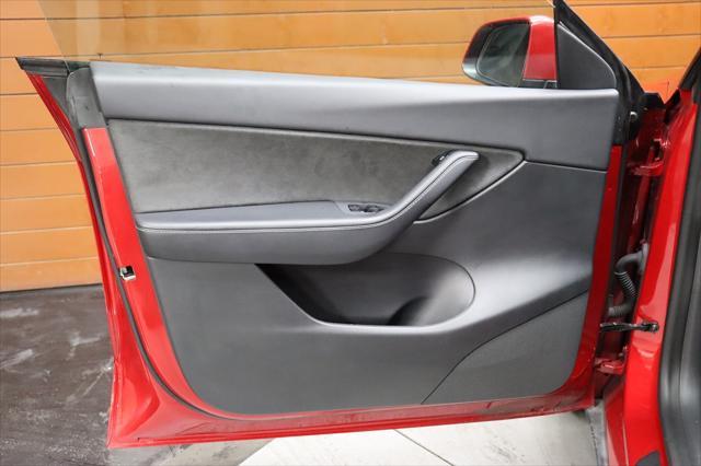 Photo of 2022 Red Multi-Coat Tesla Model Y