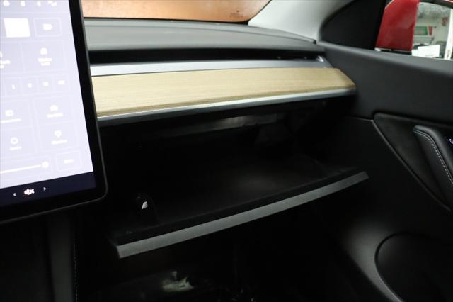Photo of 2022 Red Multi-Coat Tesla Model Y