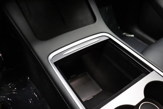 Photo of 2022 Red Multi-Coat Tesla Model Y