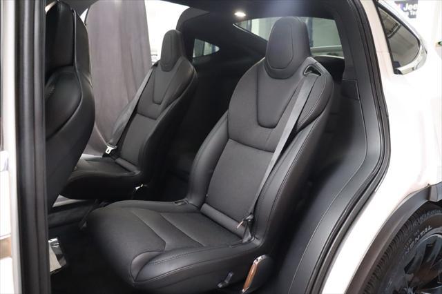 Photo of 2018 Pearl White Multi-Coat Tesla Model X
