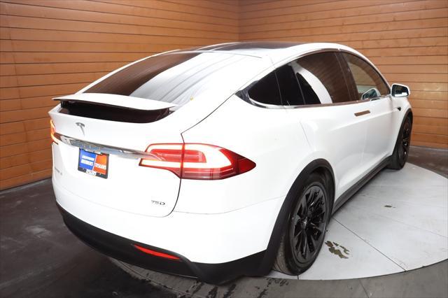 Photo of 2018 Pearl White Multi-Coat Tesla Model X