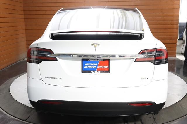Photo of 2018 Pearl White Multi-Coat Tesla Model X
