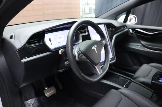 Photo of 2018 Pearl White Multi-Coat Tesla Model X