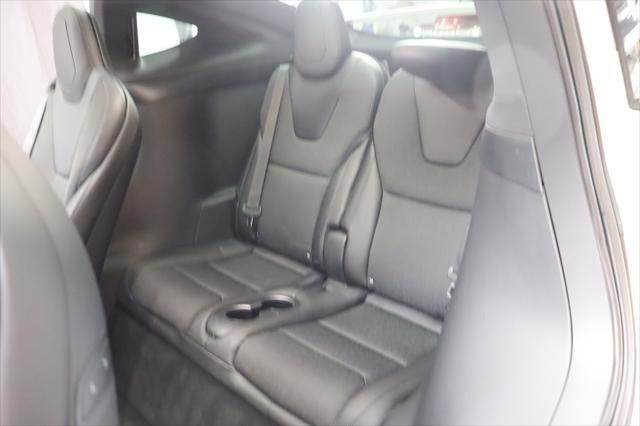 Photo of 2018 Pearl White Multi-Coat Tesla Model X