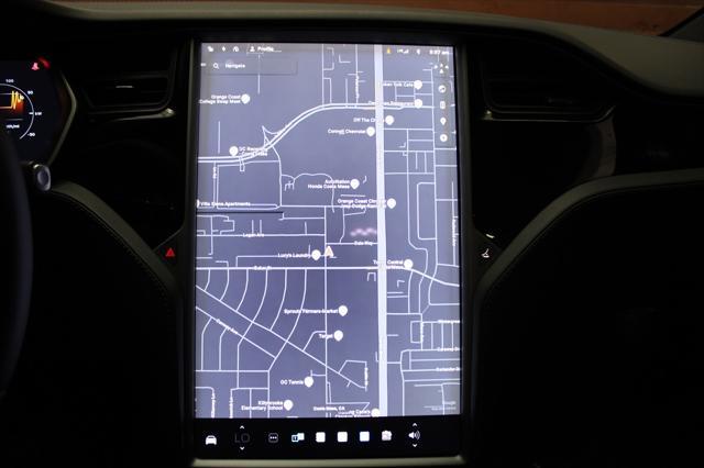 Photo of 2018 Pearl White Multi-Coat Tesla Model X