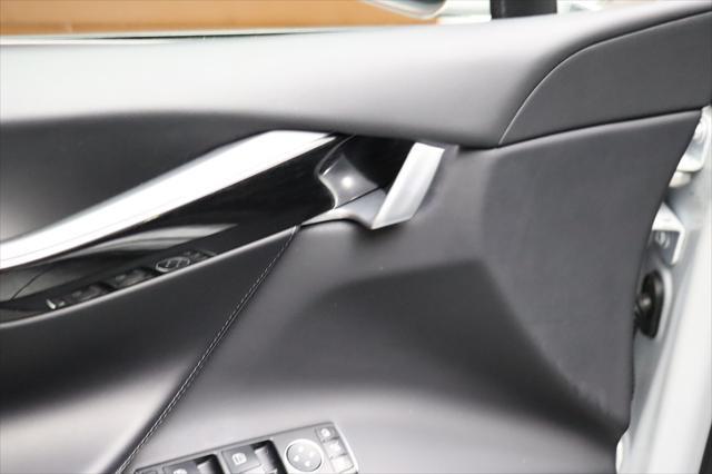 Photo of 2018 Pearl White Multi-Coat Tesla Model X