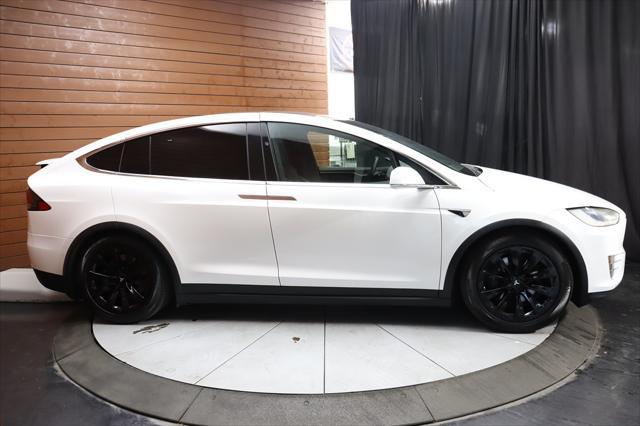 Photo of 2018 Pearl White Multi-Coat Tesla Model X
