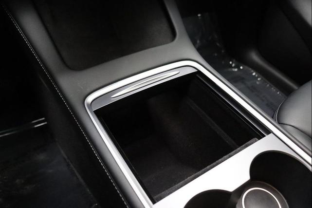 Photo of 2022 Midnight Silver Metallic Tesla Model Y