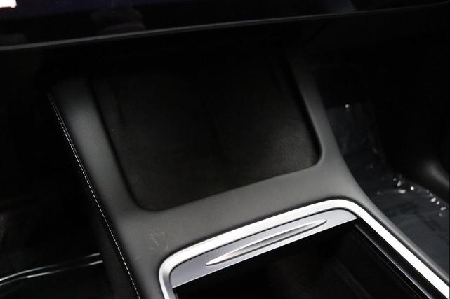 Photo of 2022 Midnight Silver Metallic Tesla Model Y