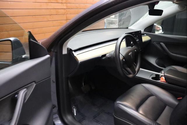 Photo of 2022 Midnight Silver Metallic Tesla Model Y