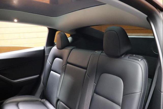 Photo of 2022 Midnight Silver Metallic Tesla Model Y