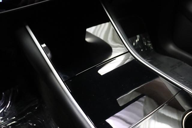 Photo of 2021 Pearl White Multi-Coat Tesla Model Y