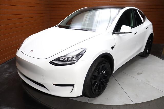 Photo of 2021 Pearl White Multi-Coat Tesla Model Y