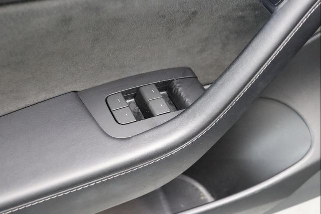 Photo of 2021 Solid Black Tesla Model 3