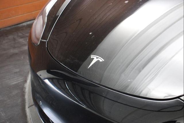 Photo of 2021 Solid Black Tesla Model 3