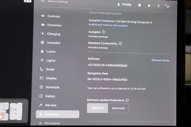 Photo of 2022 Deep Blue Metallic Tesla Model 3