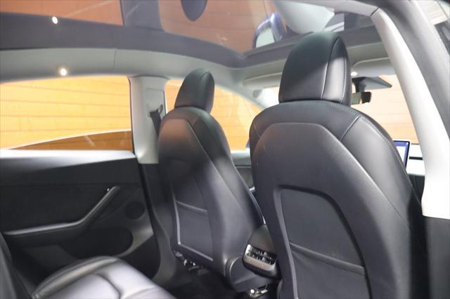 Photo of 2022 Deep Blue Metallic Tesla Model Y