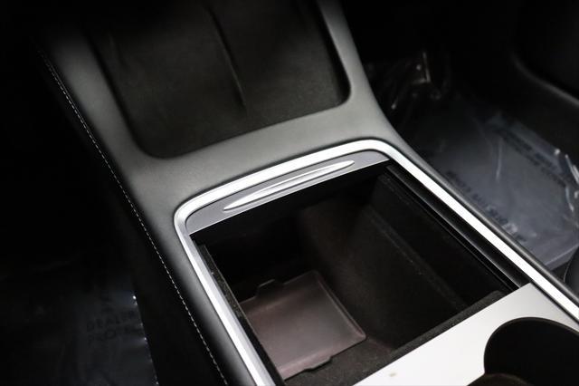 Photo of 2022 Red Multi-Coat Tesla Model 3